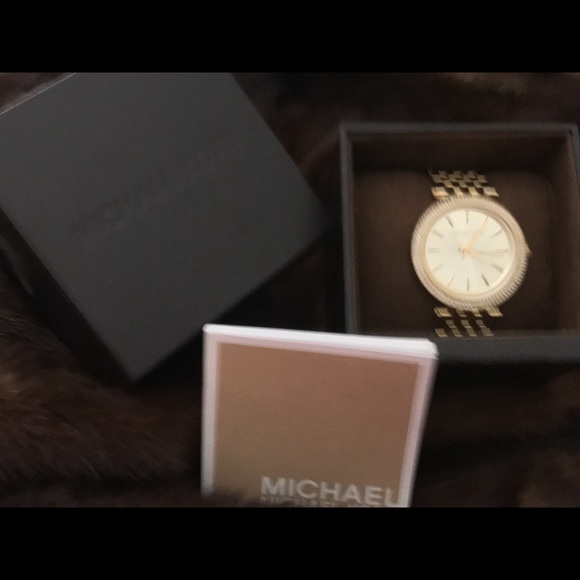 Michael Kors Gold Tone Watch - Picture 8 of 8